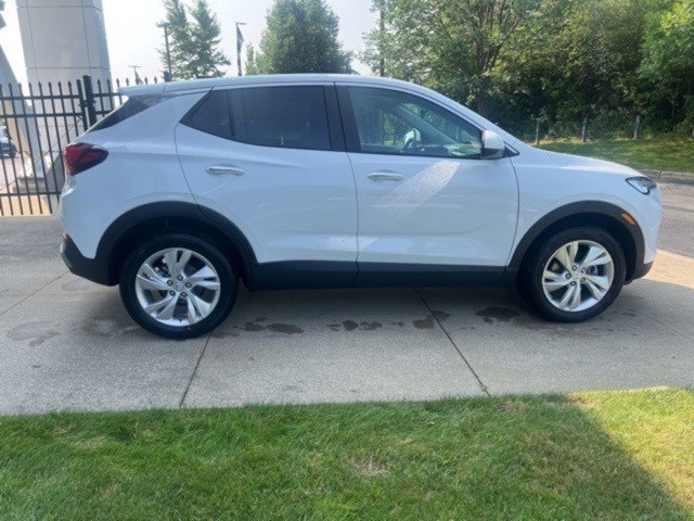 Vehicle image 5 of 21