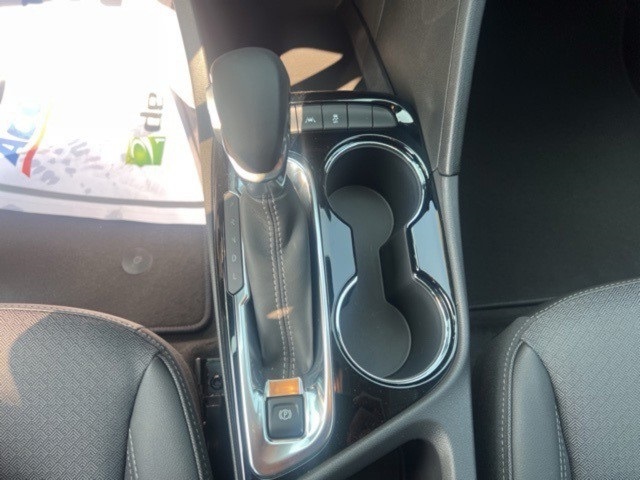 Vehicle image 19 of 21