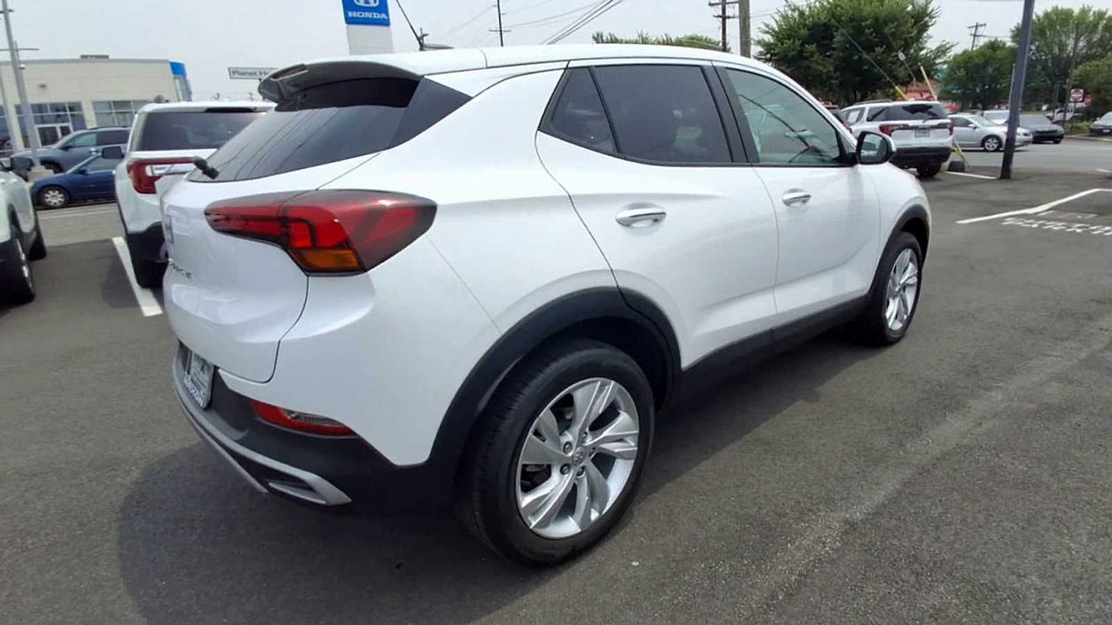 Vehicle image 6 of 8