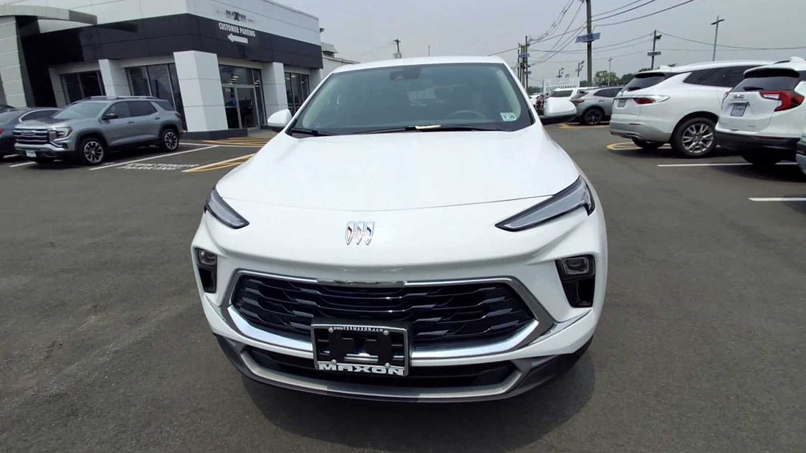 Vehicle image 3 of 8