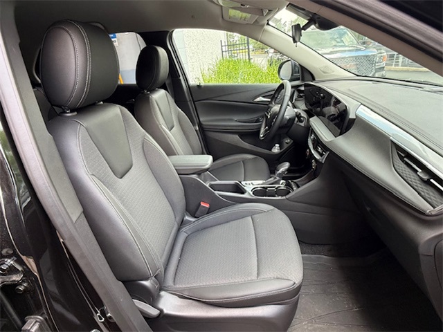 Vehicle image 16 of 37