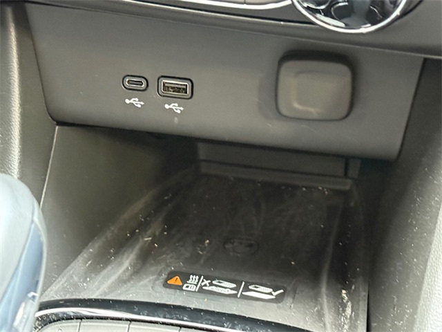 Vehicle image 13 of 37