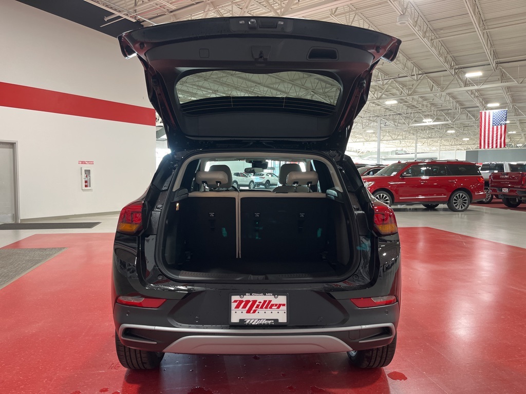 Vehicle image 12 of 31