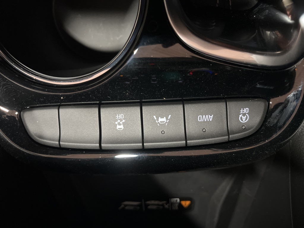 Vehicle image 27 of 31