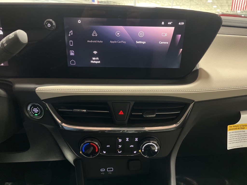 Vehicle image 24 of 31