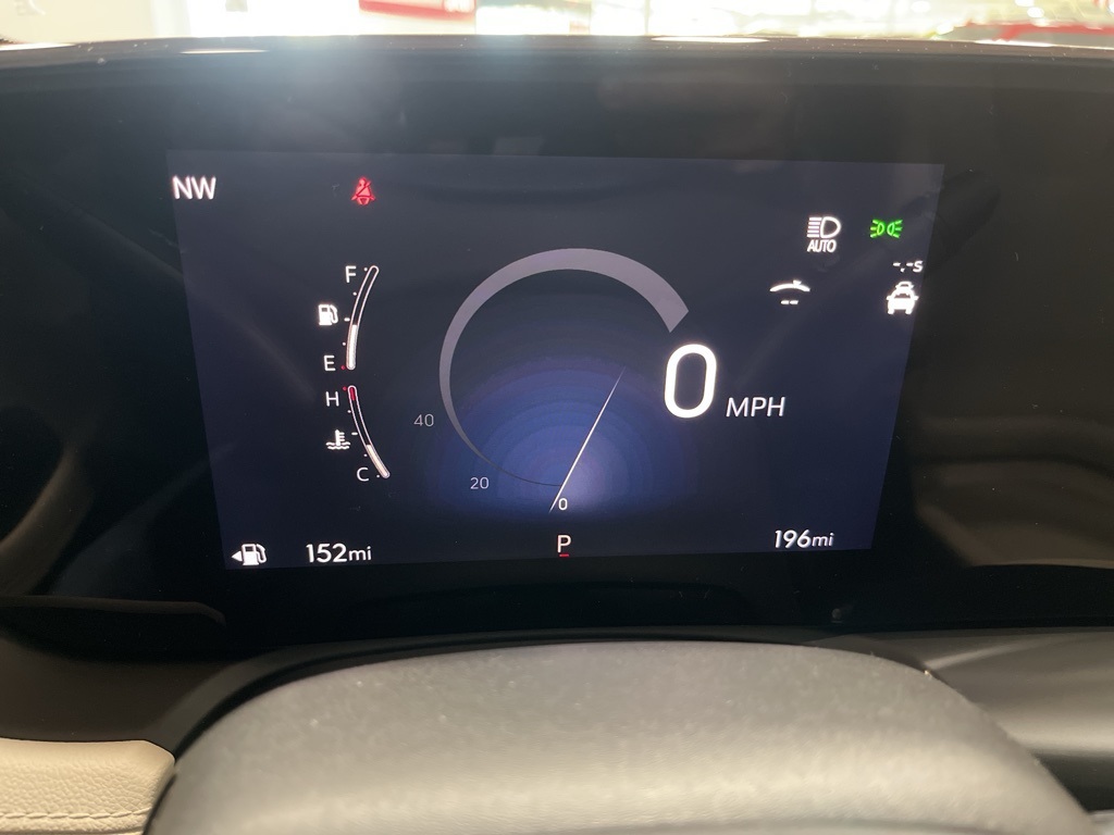 Vehicle image 28 of 31