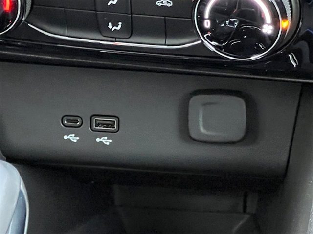 Vehicle image 34 of 35