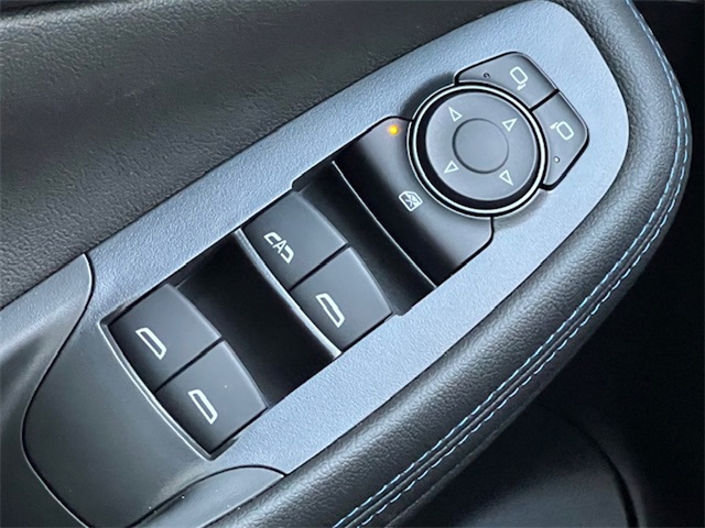 Vehicle image 29 of 35