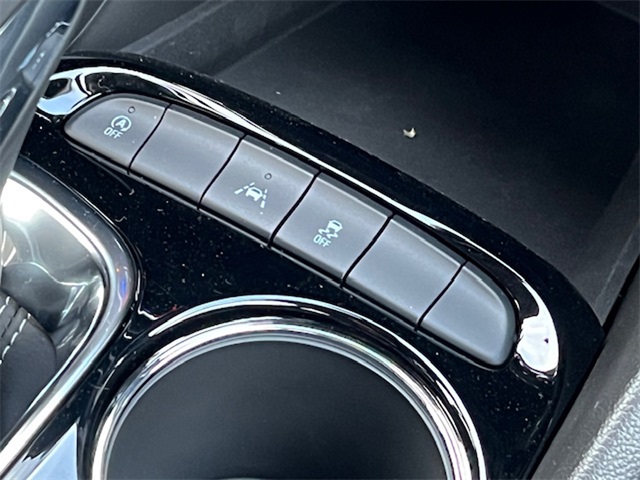 Vehicle image 33 of 35