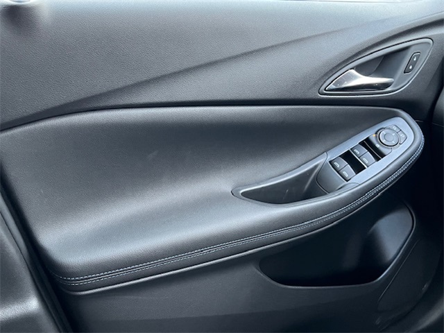 Vehicle image 27 of 35