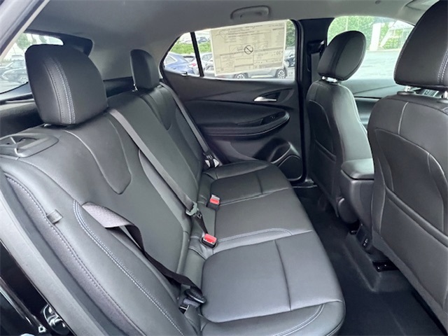 Vehicle image 13 of 35