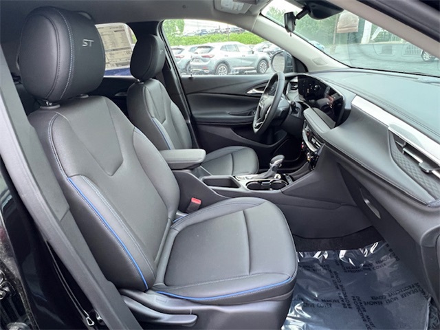 Vehicle image 15 of 35