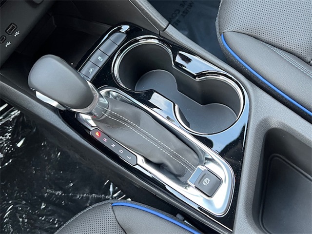 Vehicle image 25 of 35