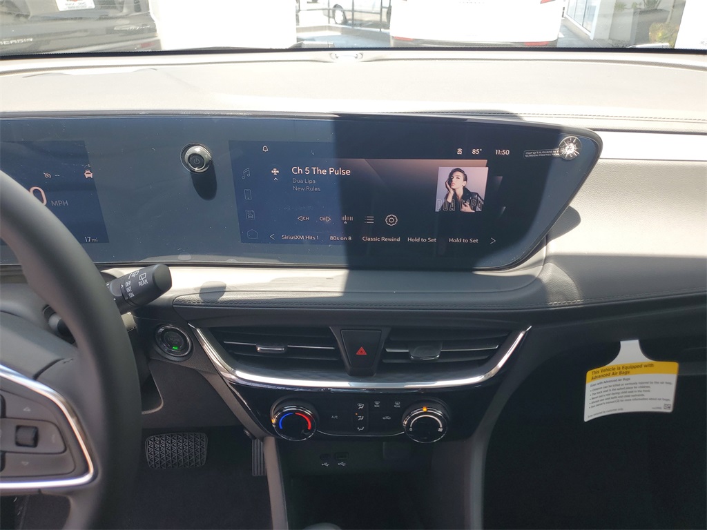 Vehicle image 14 of 16