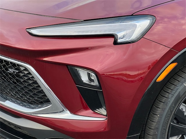 Vehicle image 32 of 35