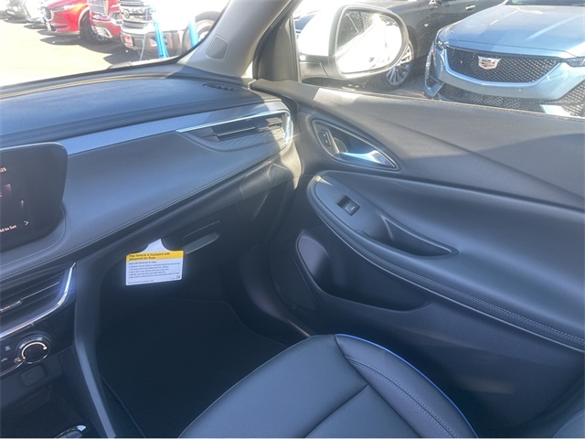 Vehicle image 17 of 35