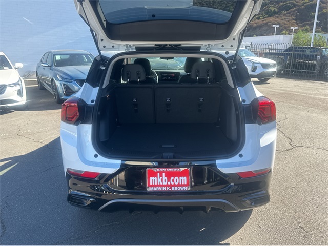 Vehicle image 31 of 35