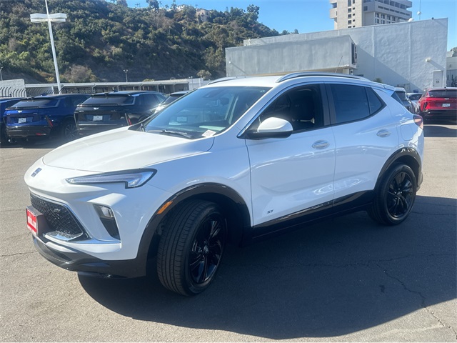 Vehicle image 10 of 35