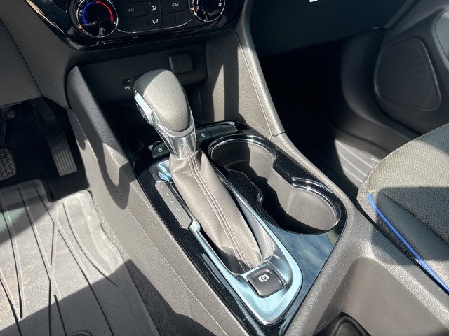 Vehicle image 16 of 23