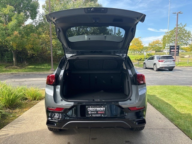 Vehicle image 12 of 23