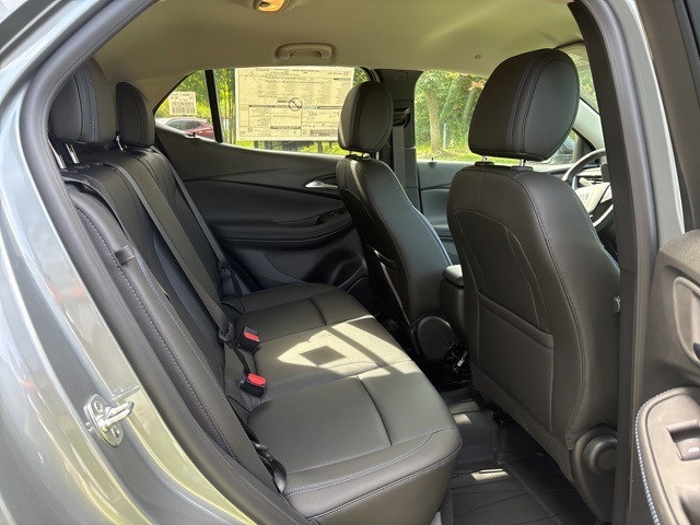 Vehicle image 13 of 23
