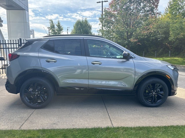 Vehicle image 4 of 23