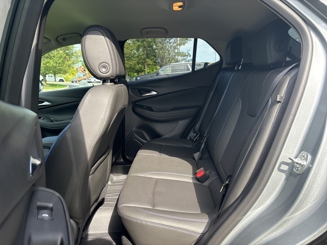 Vehicle image 11 of 23