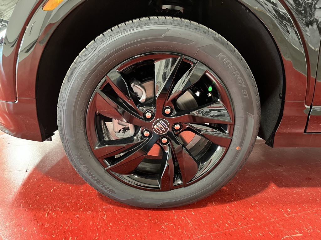 Vehicle image 10 of 34