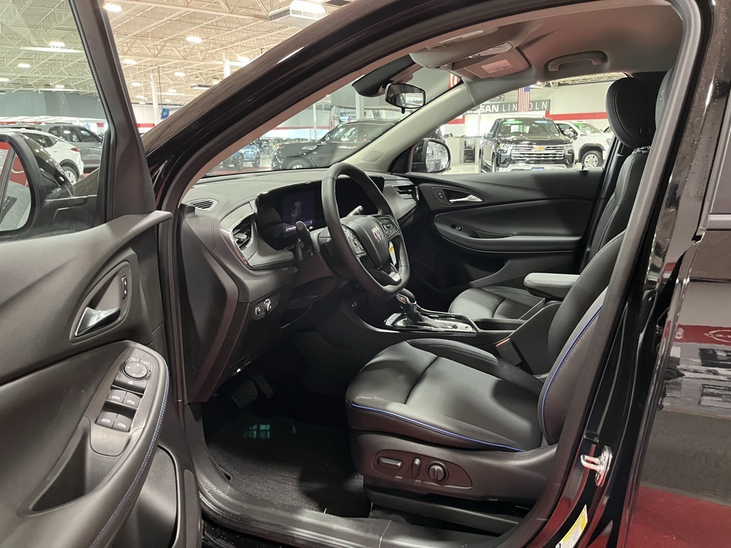 Vehicle image 12 of 34