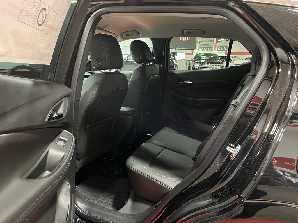 Vehicle image 13 of 34