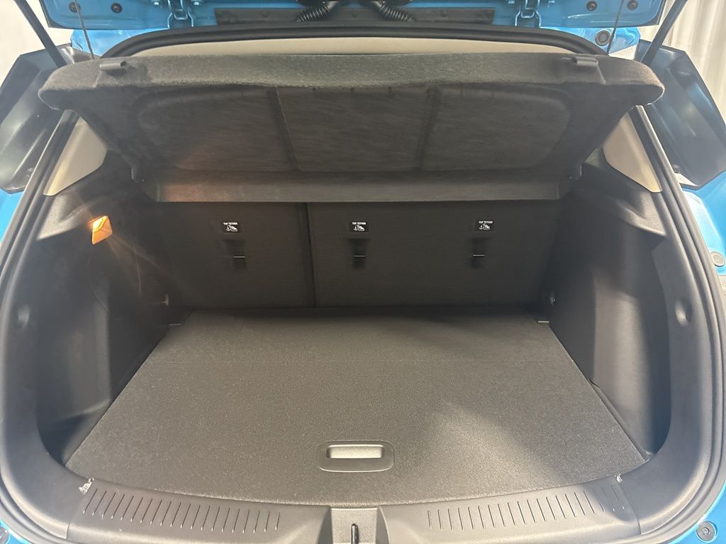 Vehicle image 35 of 46