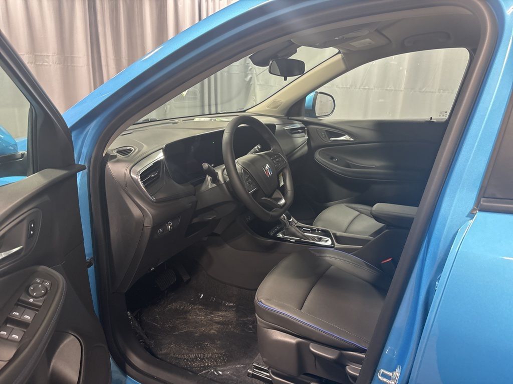 Vehicle image 27 of 46