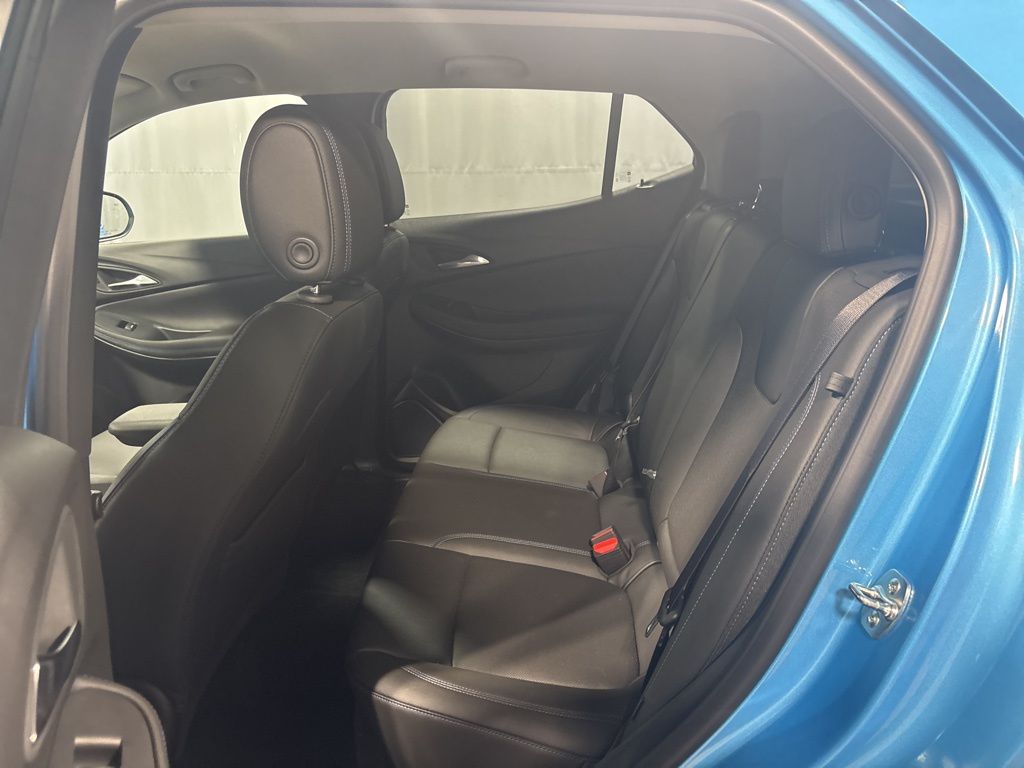 Vehicle image 37 of 46