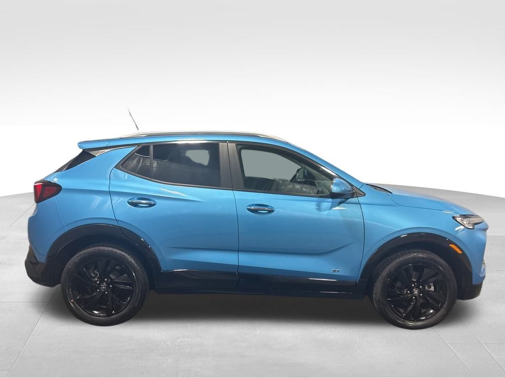 Vehicle image 4 of 46