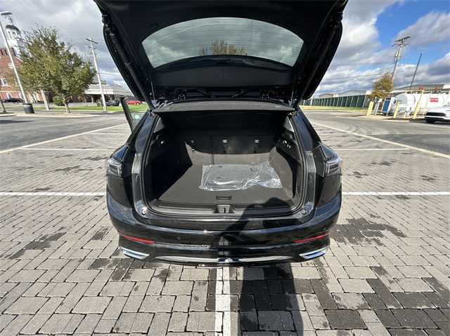 Vehicle image 42 of 47