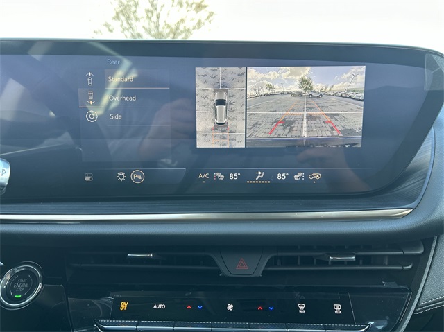 Vehicle image 31 of 47