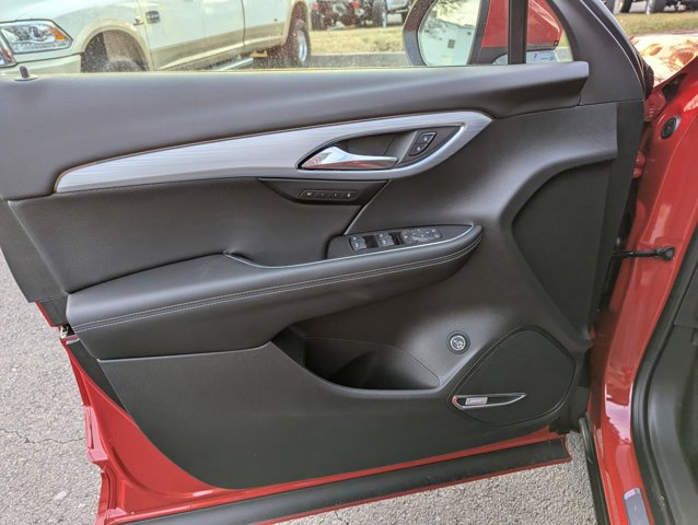 Vehicle image 13 of 16