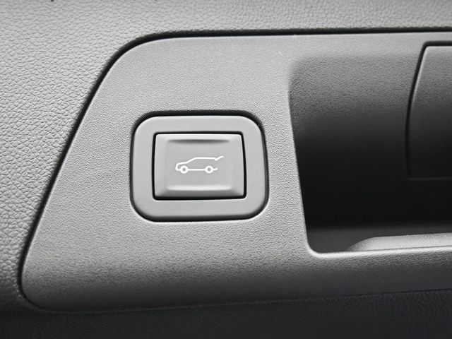 Vehicle image 45 of 47