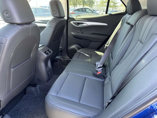 Vehicle image 18 of 24