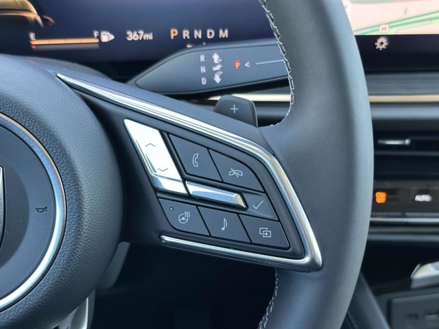 Vehicle image 13 of 24