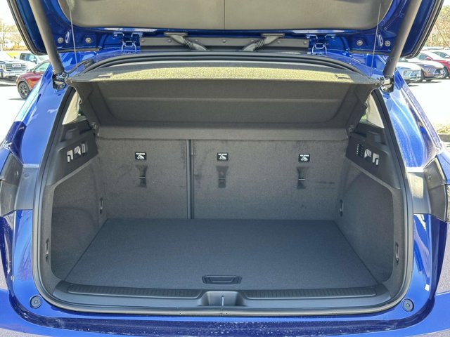 Vehicle image 17 of 24