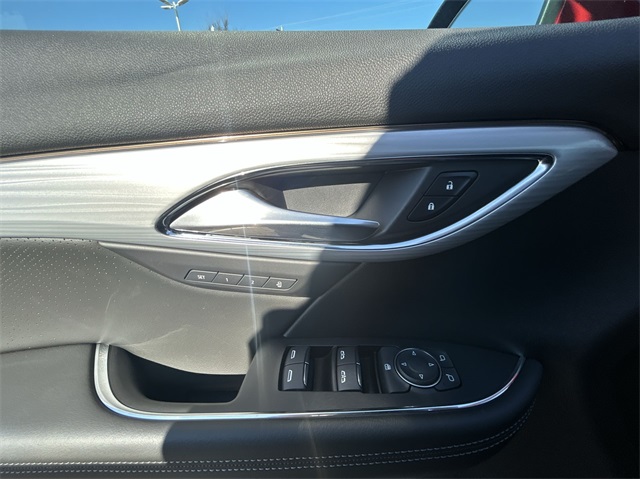 Vehicle image 39 of 47