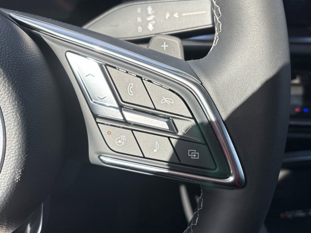 Vehicle image 15 of 20