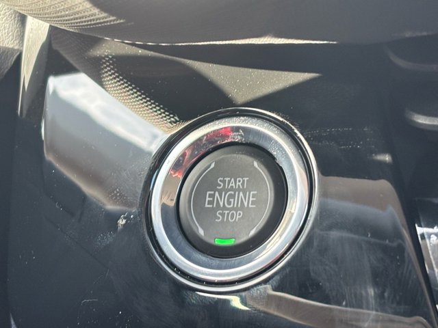 Vehicle image 13 of 20