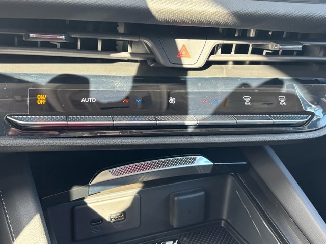 Vehicle image 12 of 20