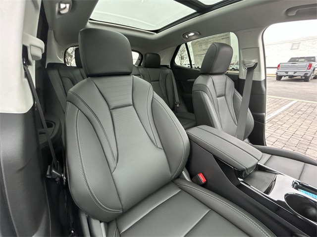 Vehicle image 44 of 47