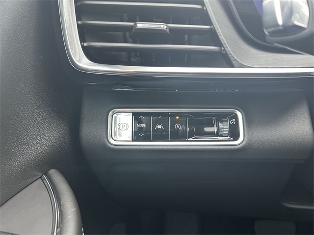 Vehicle image 34 of 47