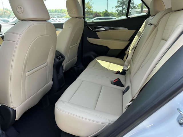 Vehicle image 19 of 31