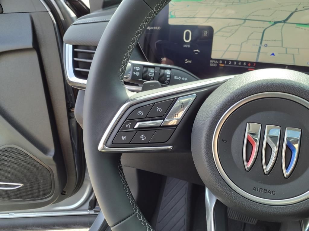 2025 Buick Envision Preferred Image 12 of 17