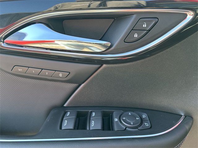 Vehicle image 39 of 46